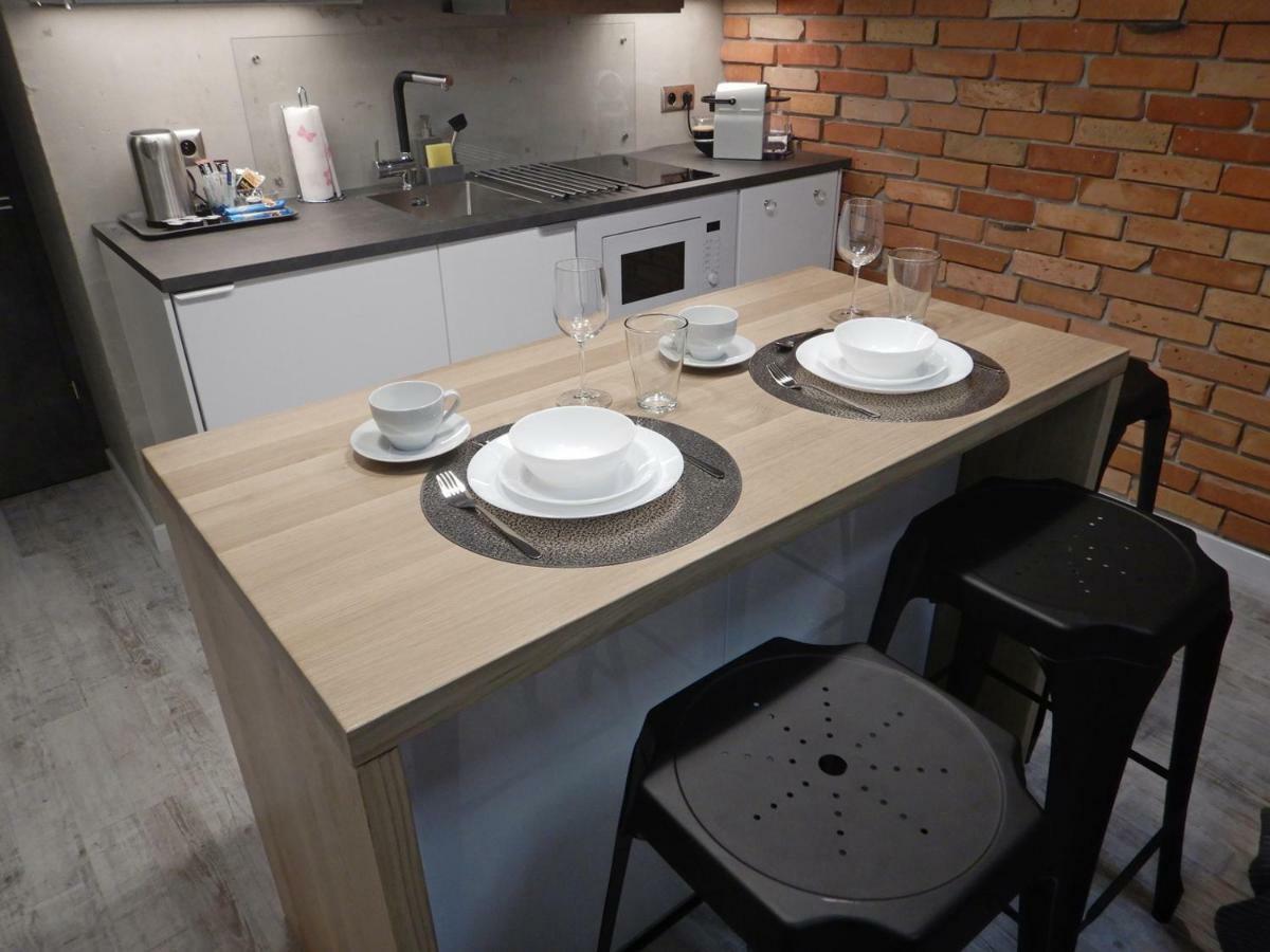 Apartamenty Centrum Z Wanna Dwuosobowa Piotrkow Trybunalski Exterior photo