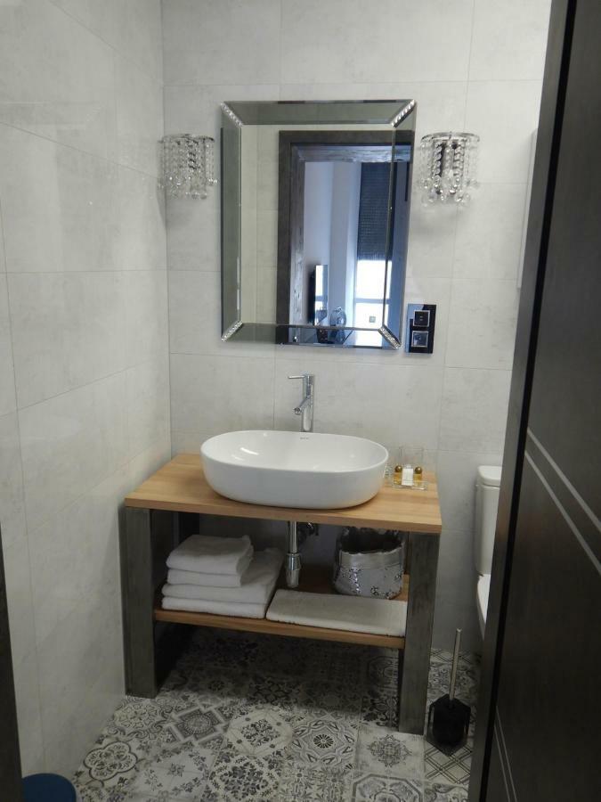 Apartamenty Centrum Z Wanna Dwuosobowa Piotrkow Trybunalski Exterior photo